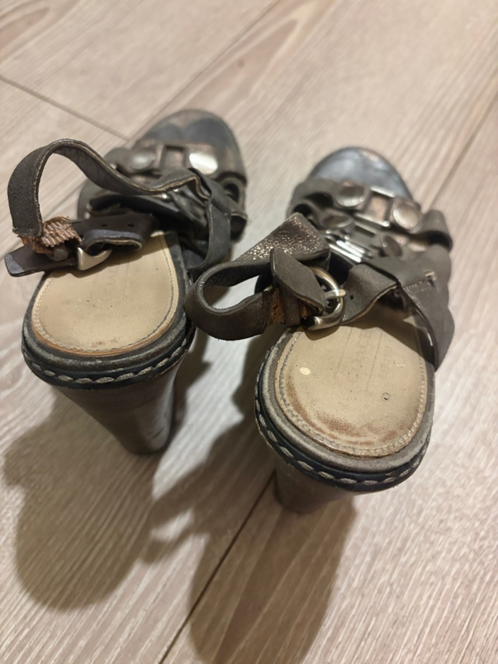 COACH Mallorie Sandals 7 - Picture 5 of 9